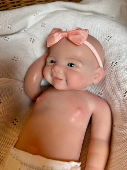 Aurora – Full Body Silicone Reborn Baby Doll | Realistic Newborn Girl